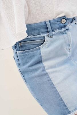 FALDA SHAPE UP CON MEZCLA DE DENIM
